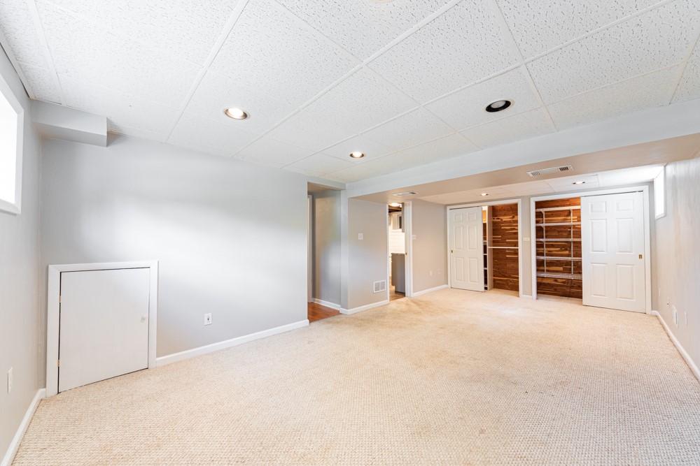 1433 Balsam Drive