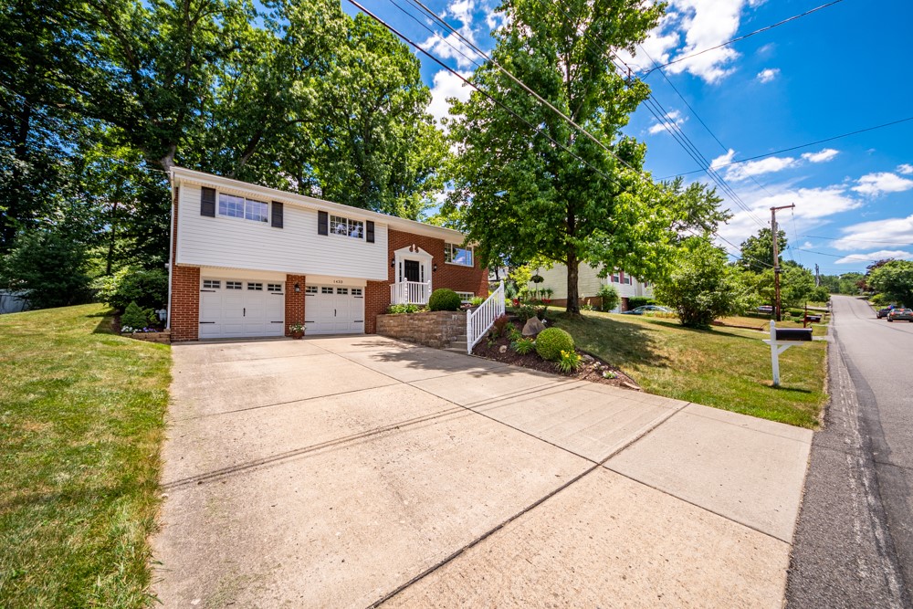 1433 Balsam Drive