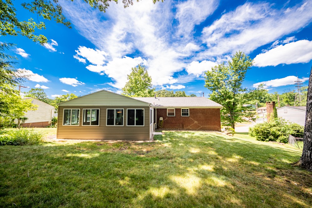 1433 Balsam Drive