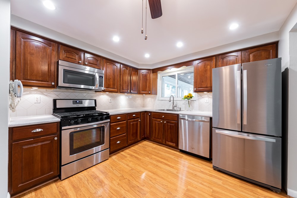 1433 Balsam Drive
