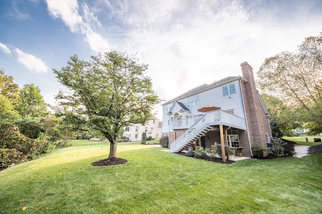 1106 Eleanor Pl