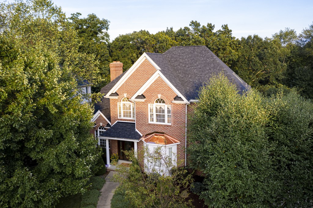 1106 Eleanor Pl