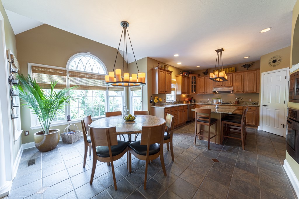 1106 Eleanor Pl