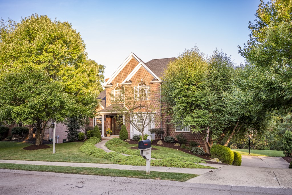 1106 Eleanor Pl