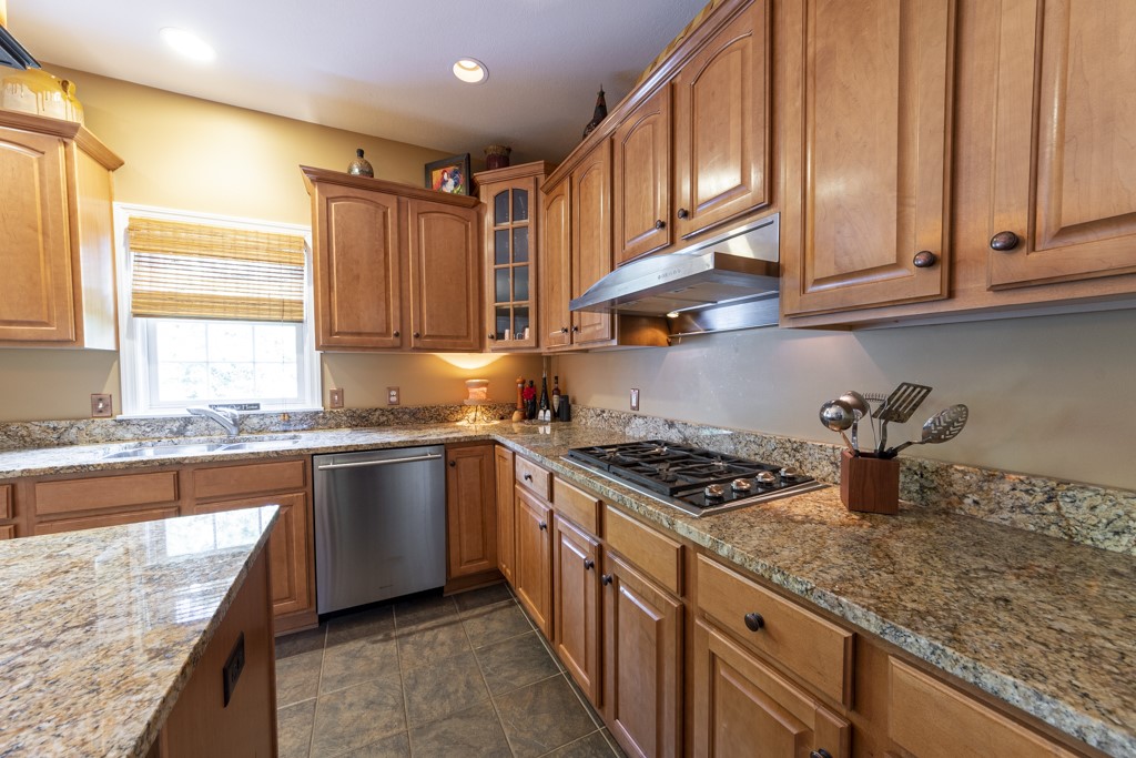 1106 Eleanor Pl