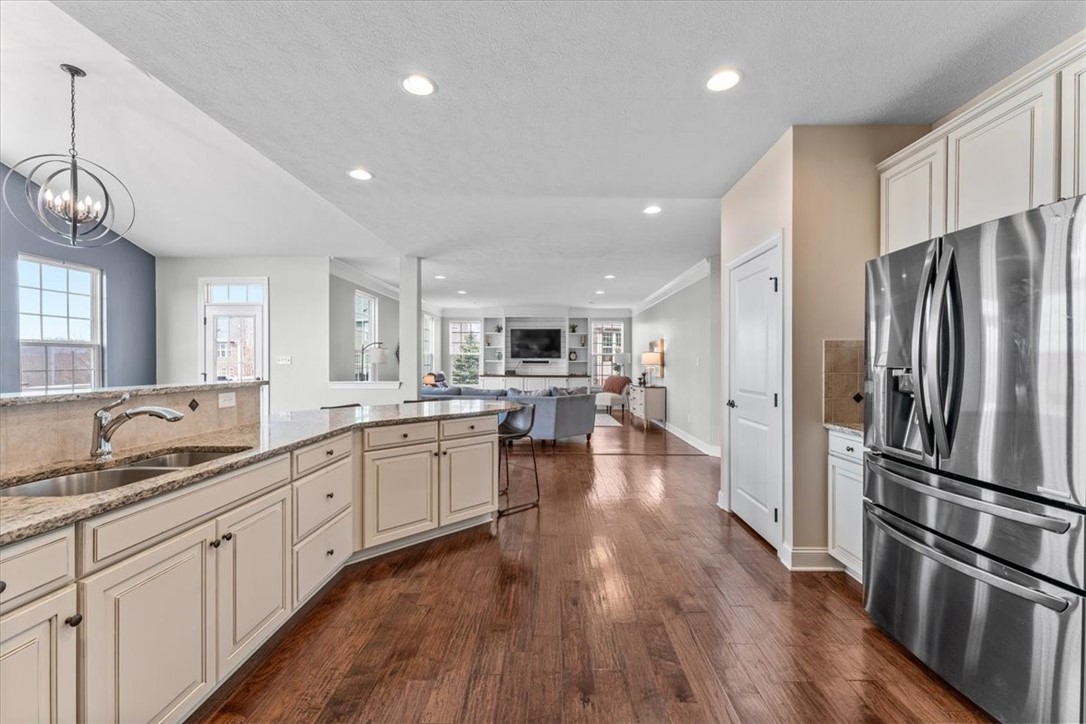 3023 Falcon Drive