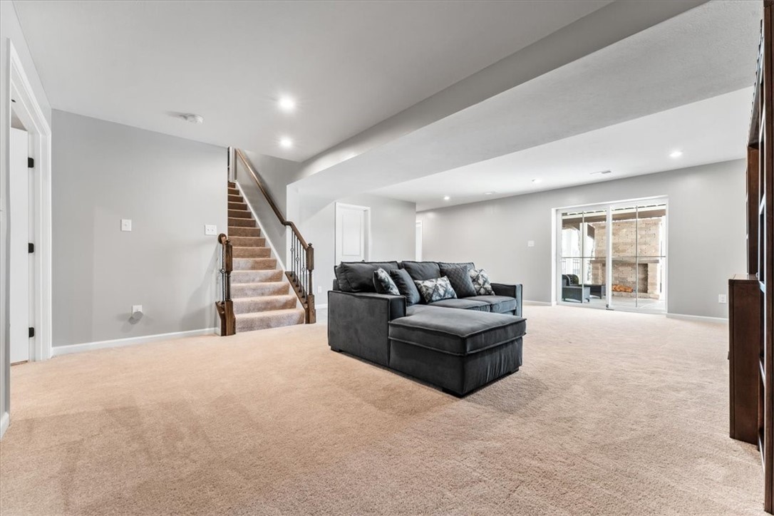 1043 Blackhawk Drive