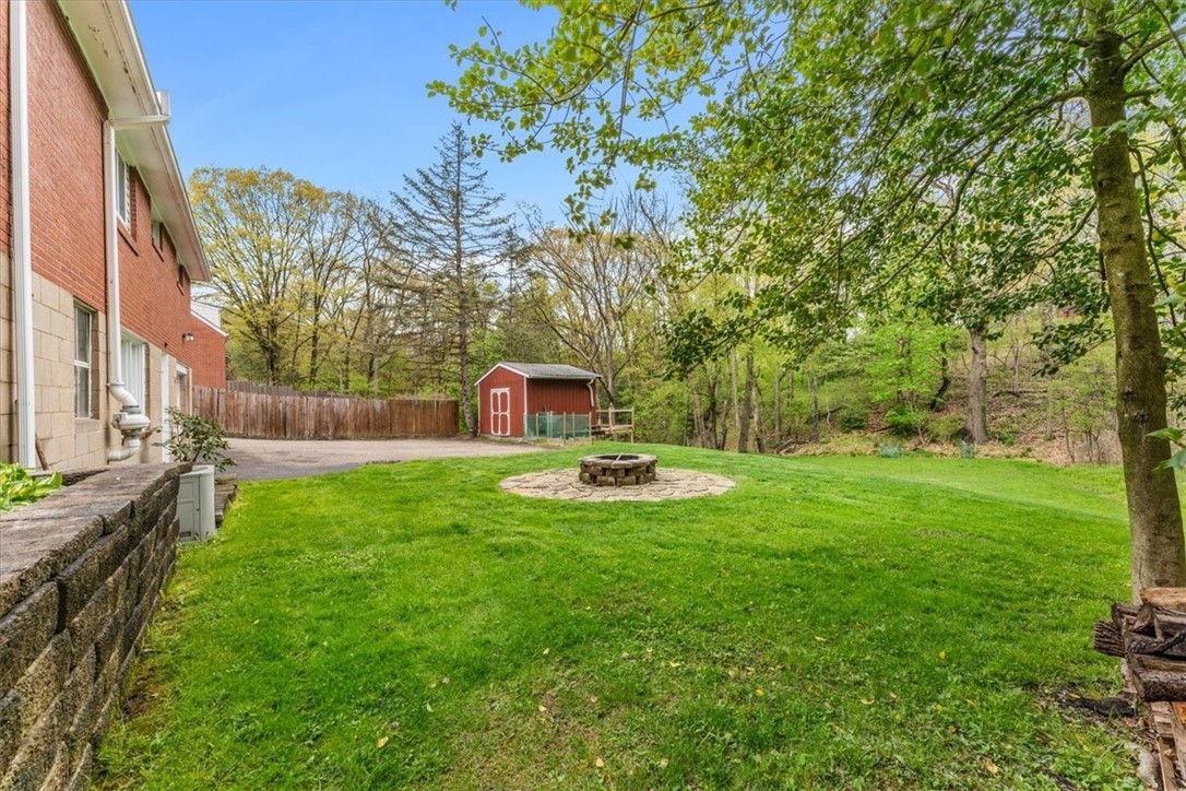 1433 Lakeside Drive
