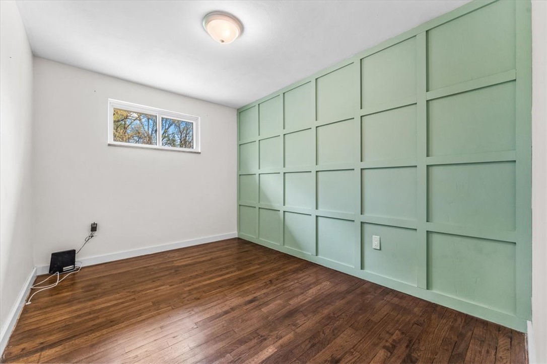 1433 Lakeside Drive