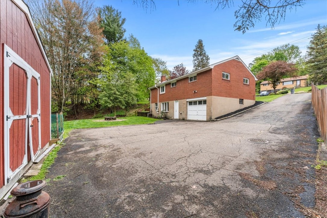 1433 Lakeside Drive