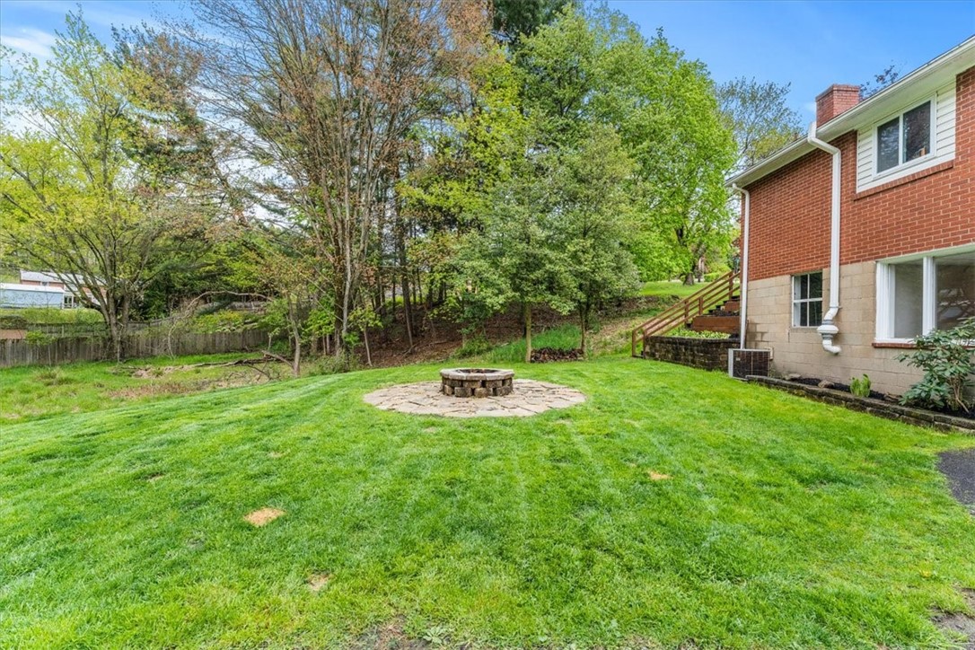 1433 Lakeside Drive