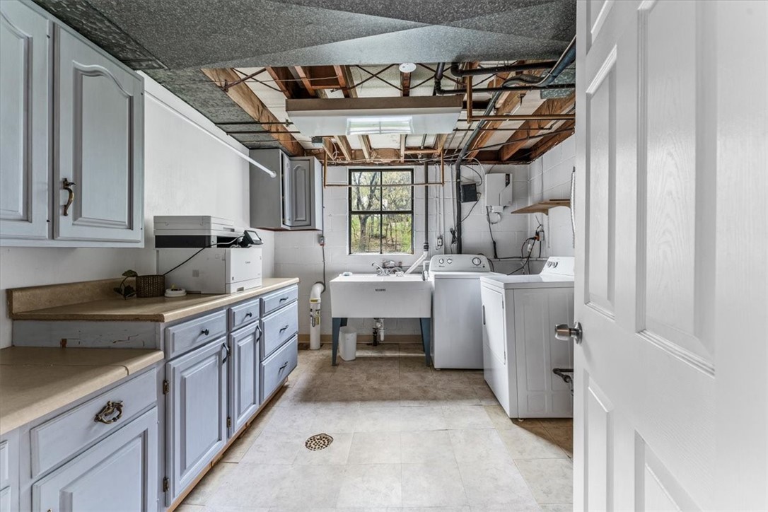 1433 Lakeside Drive