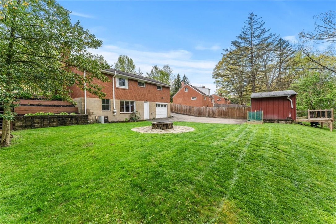 1433 Lakeside Drive