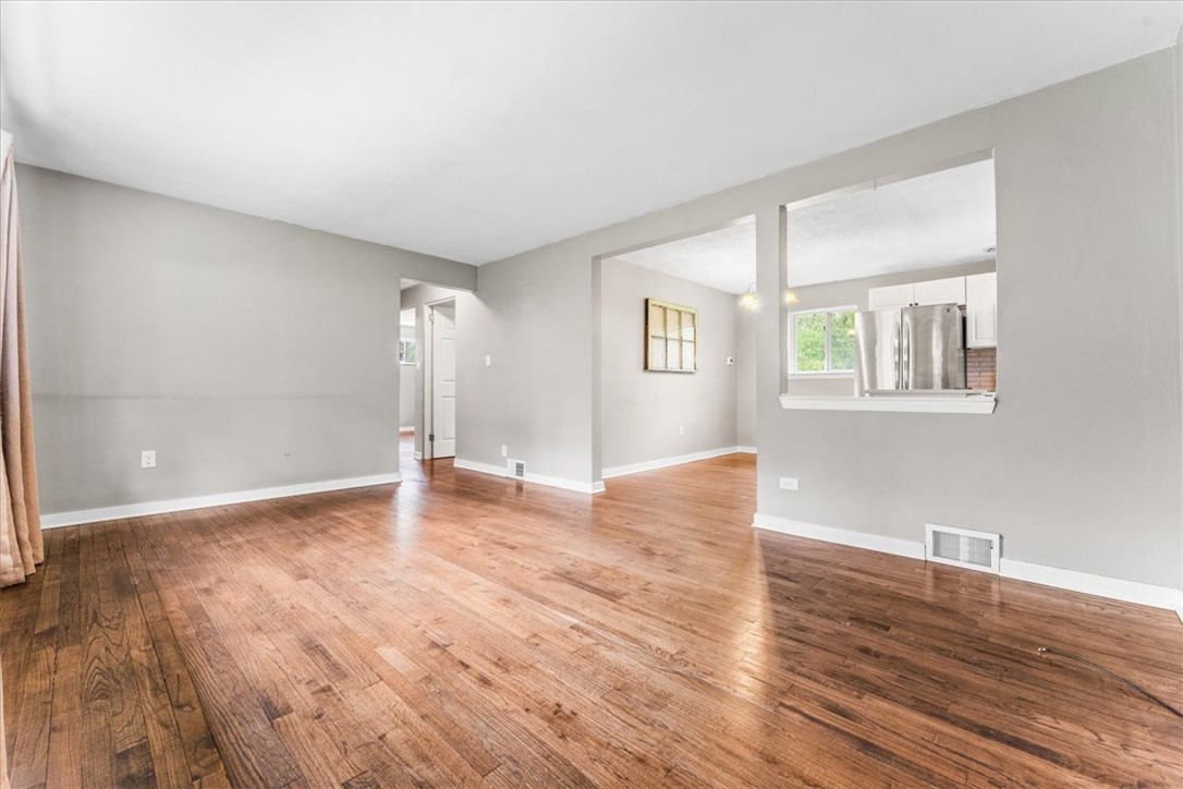 1433 Lakeside Drive