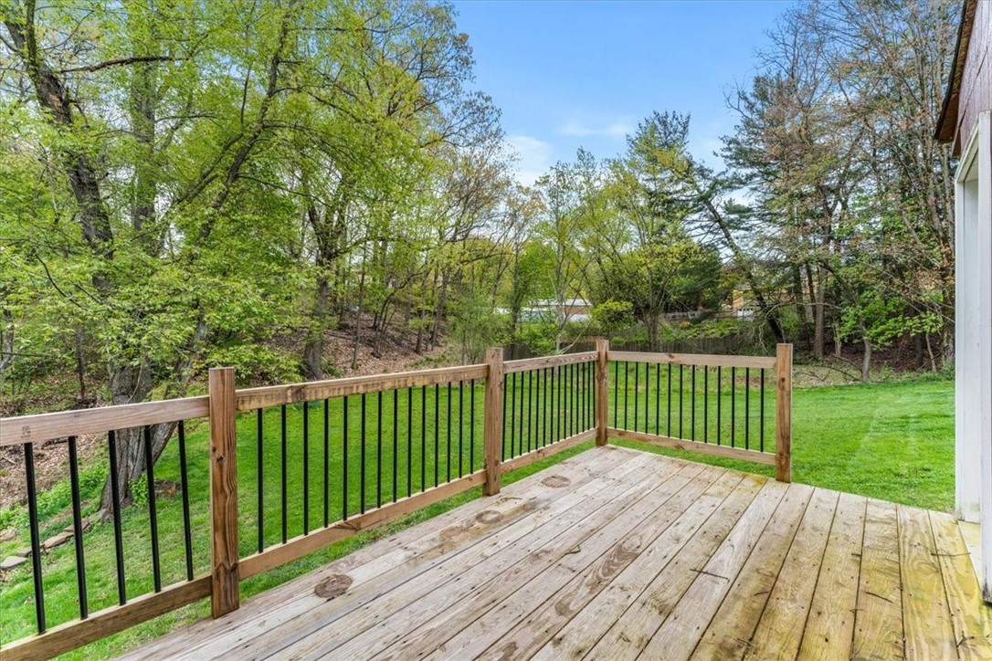 1433 Lakeside Drive
