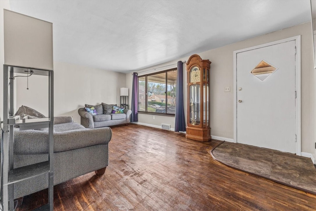 3661 Longview Drive