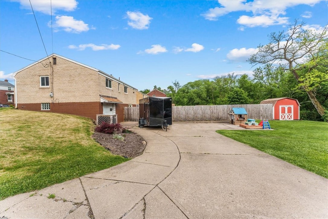 3661 Longview Drive