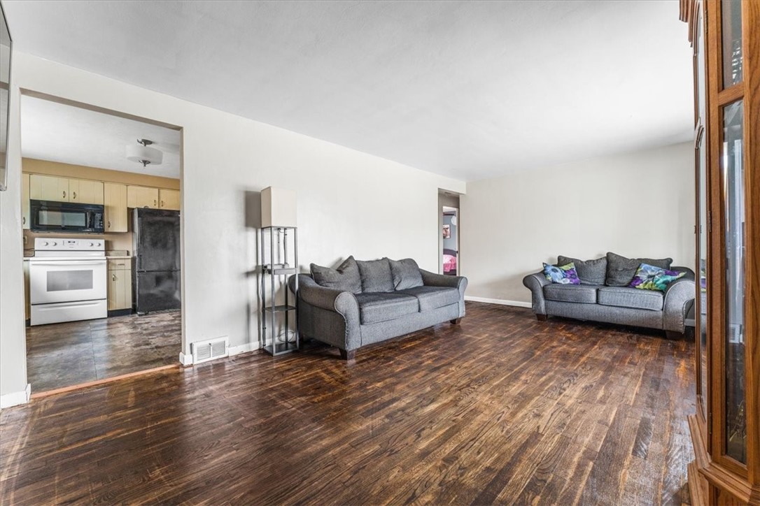 3661 Longview Drive