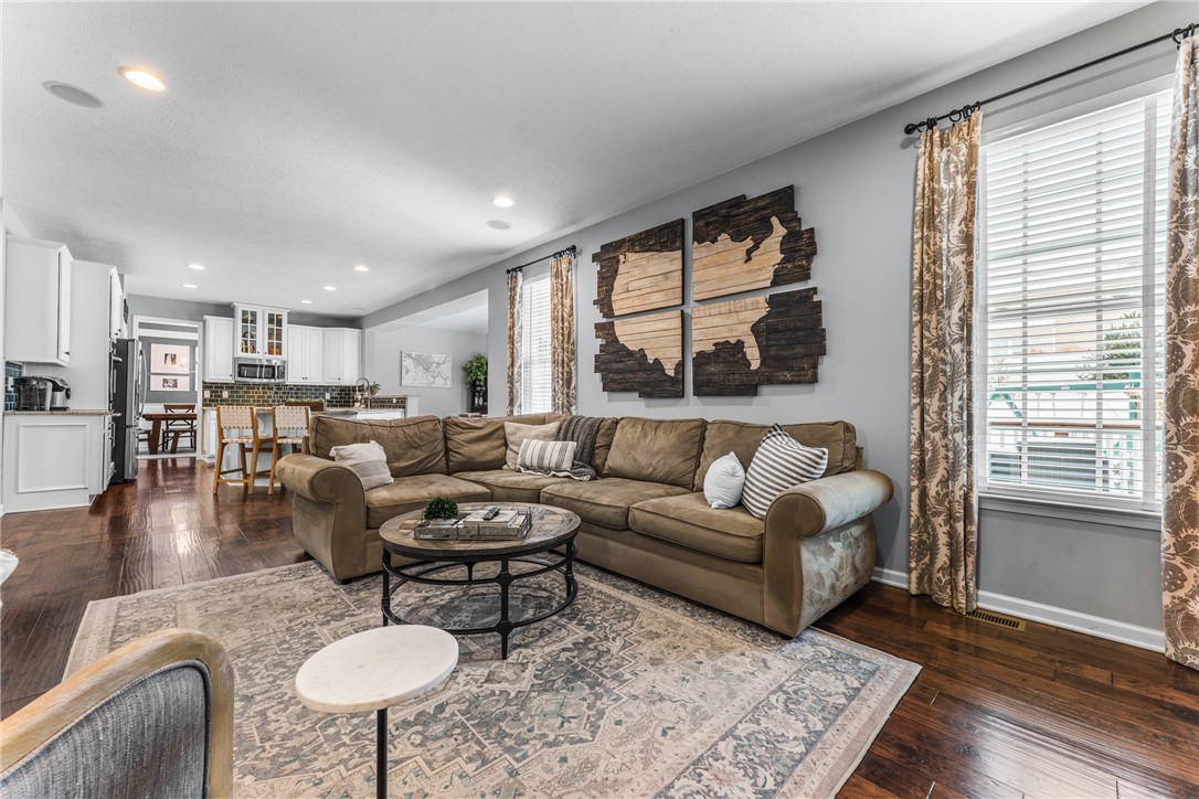 3010 Falcon Drive