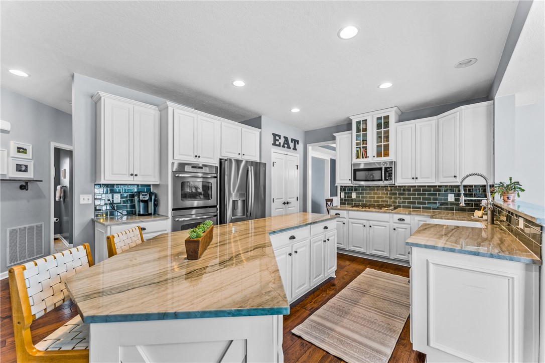3010 Falcon Drive