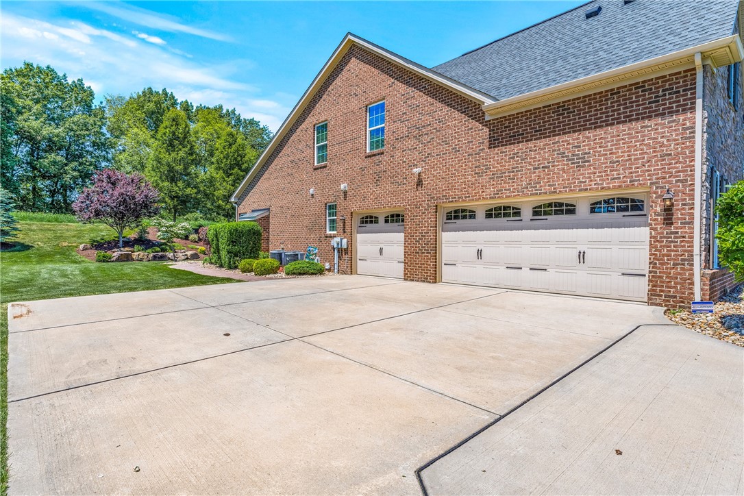 211 Taylor Ridge Lane
