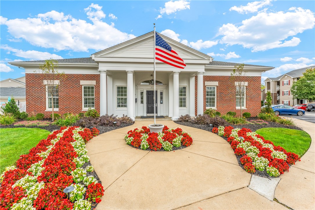 215 Bentbrook Circle