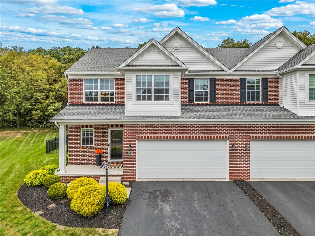 215 Bentbrook Circle
