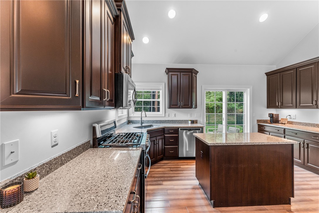 215 Bentbrook Circle