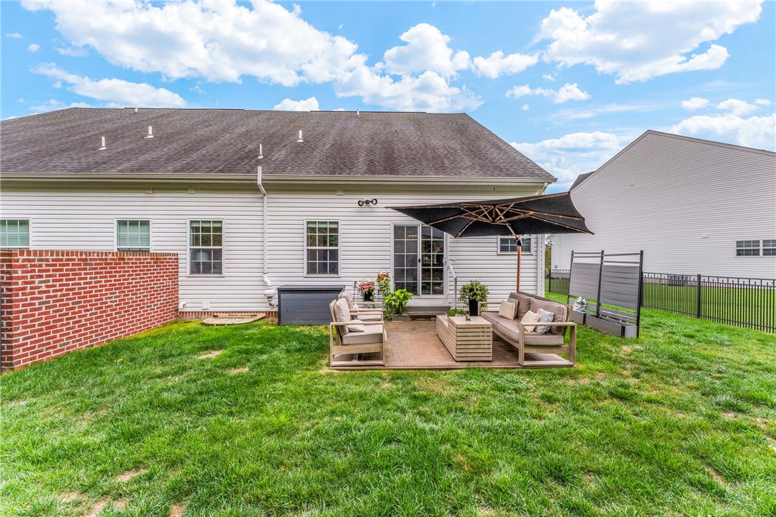 215 Bentbrook Circle