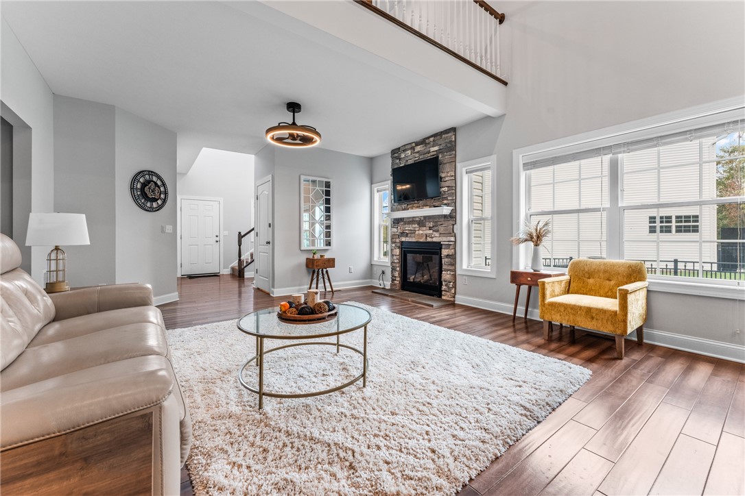 215 Bentbrook Circle