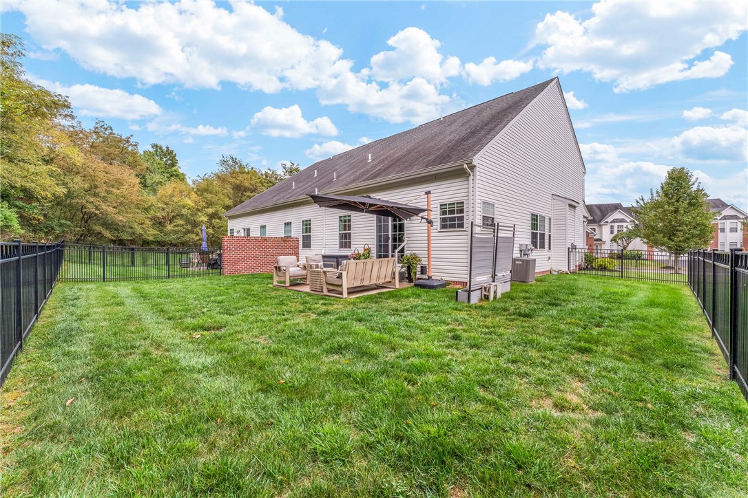 215 Bentbrook Circle