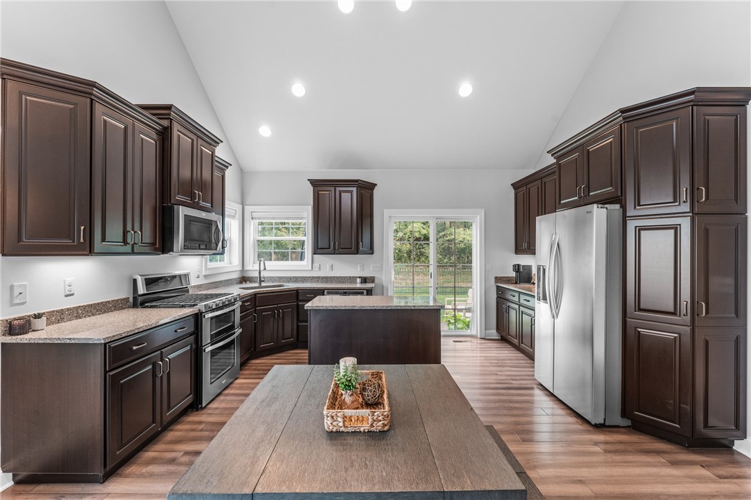 215 Bentbrook Circle