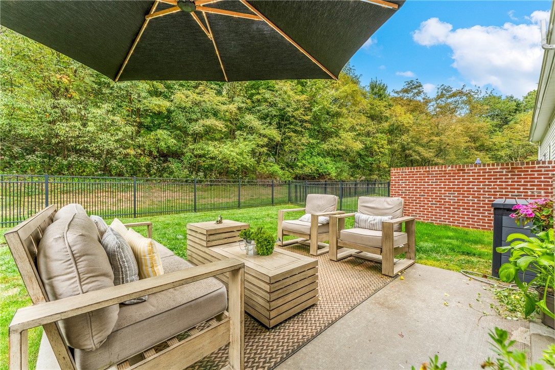 215 Bentbrook Circle