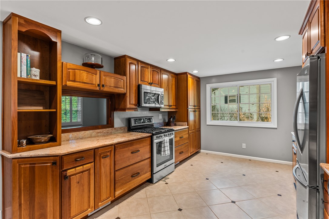 2408 E Springwood Drive