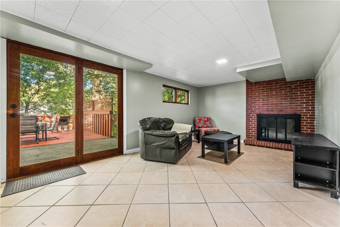 2408 E Springwood Drive