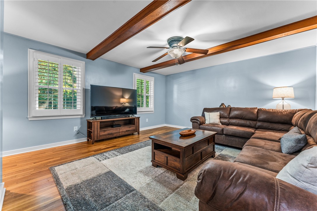 2408 E Springwood Drive