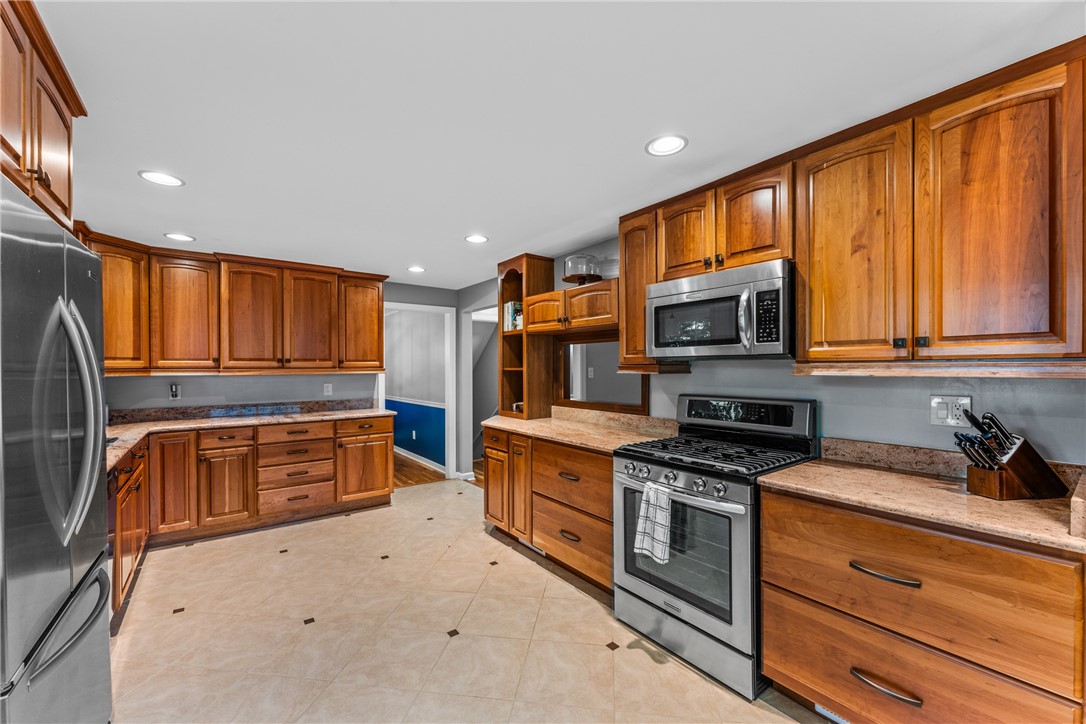 2408 E Springwood Drive