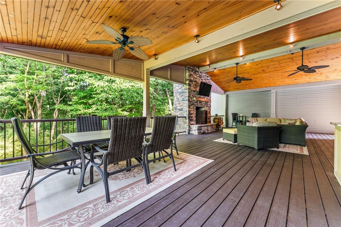 714 Lake Louise Ct
