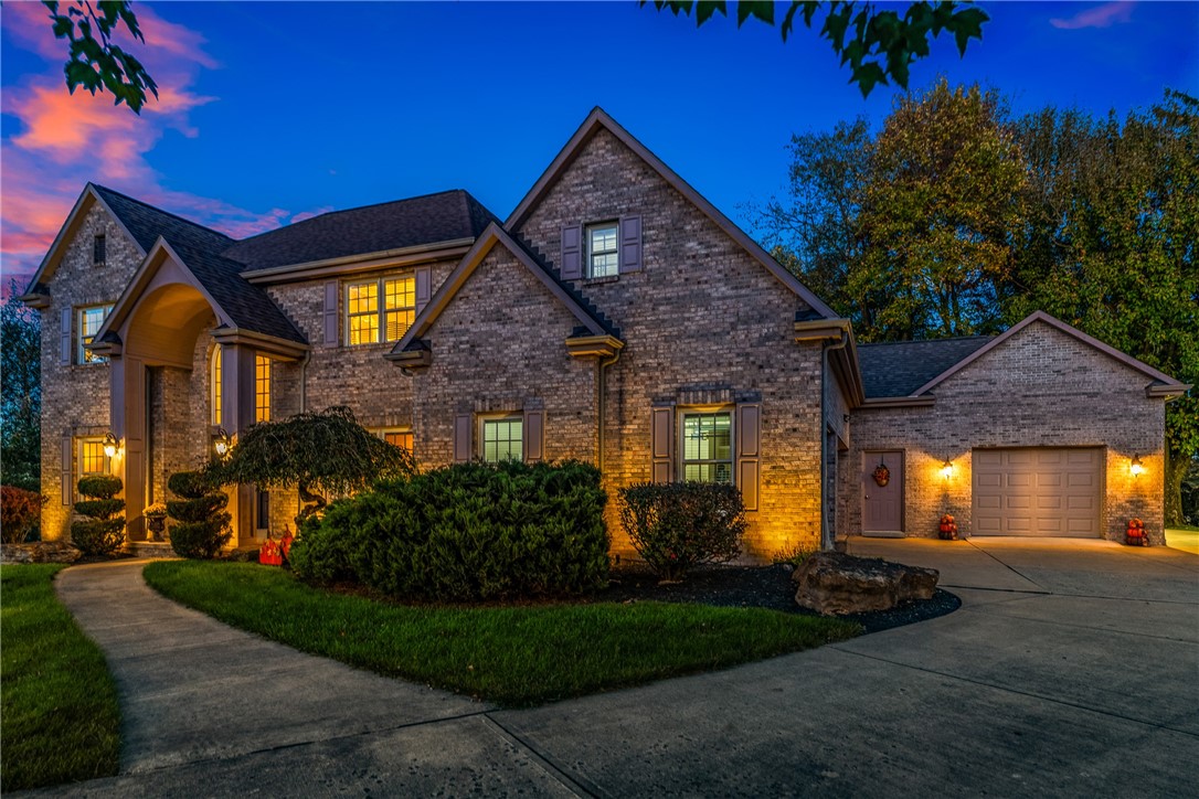 714 Lake Louise Ct