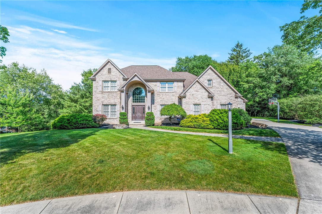 714 Lake Louise Ct
