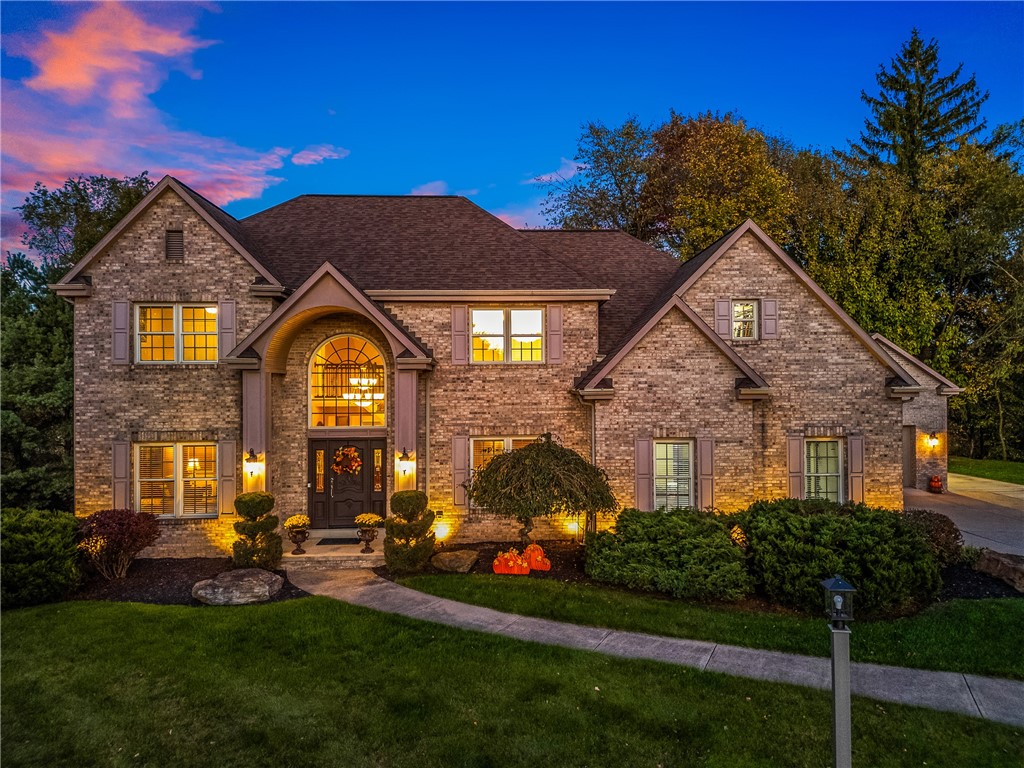 714 Lake Louise Ct