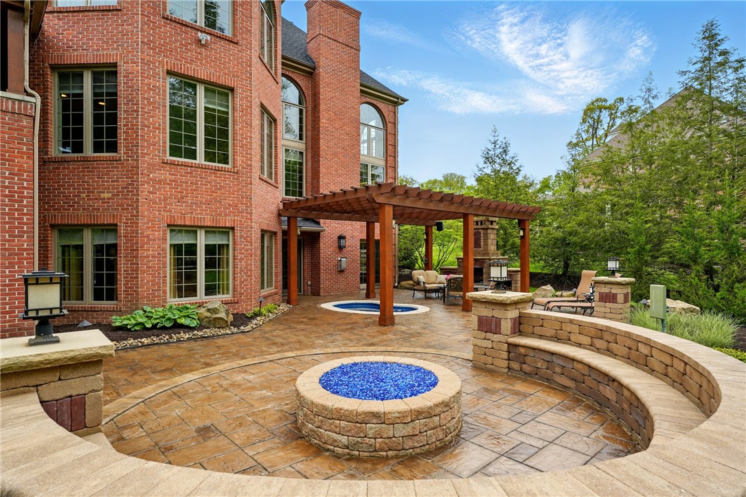 112 Mirage Drive