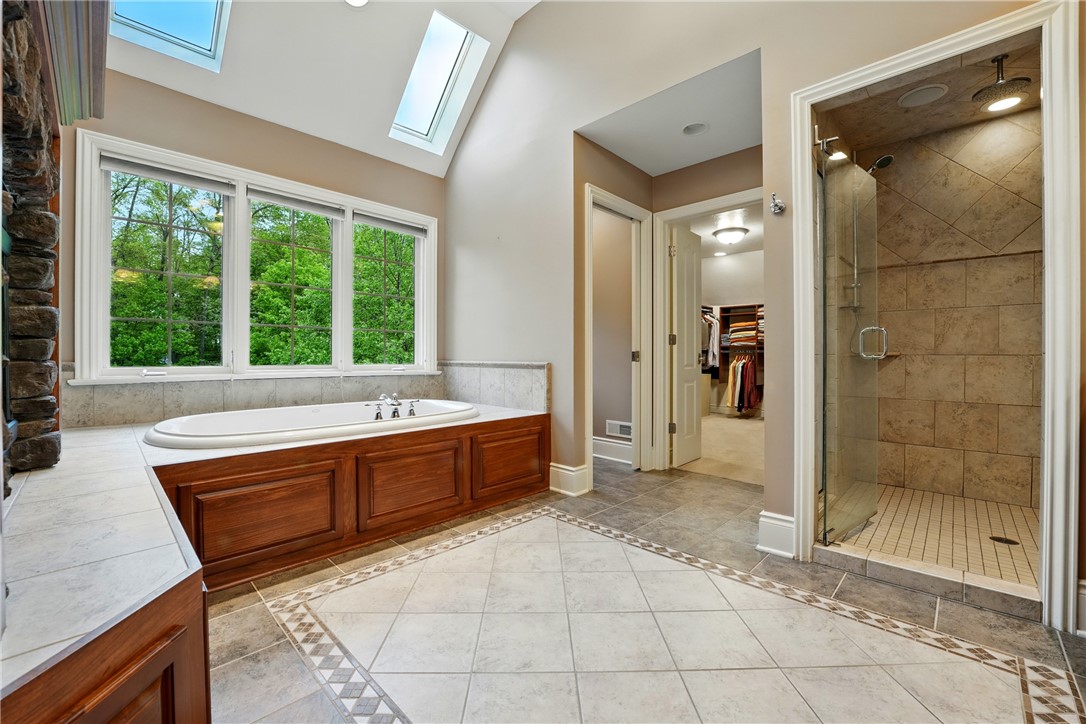 112 Mirage Drive