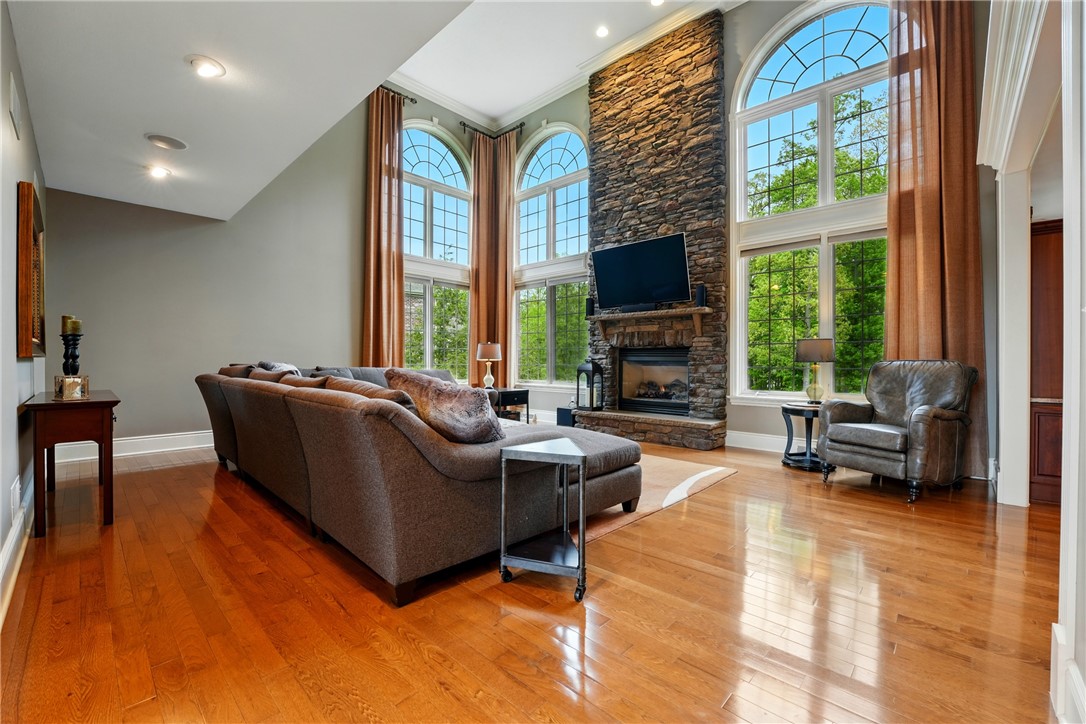 112 Mirage Drive