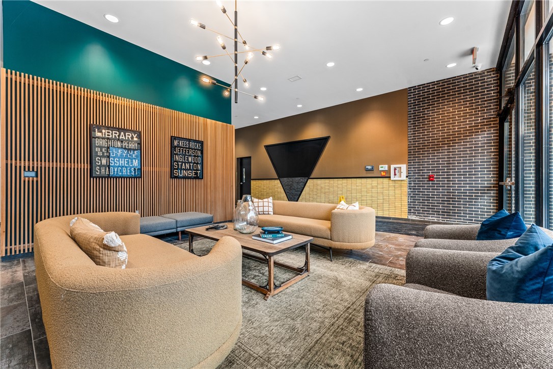 2635 Penn Avenue 201