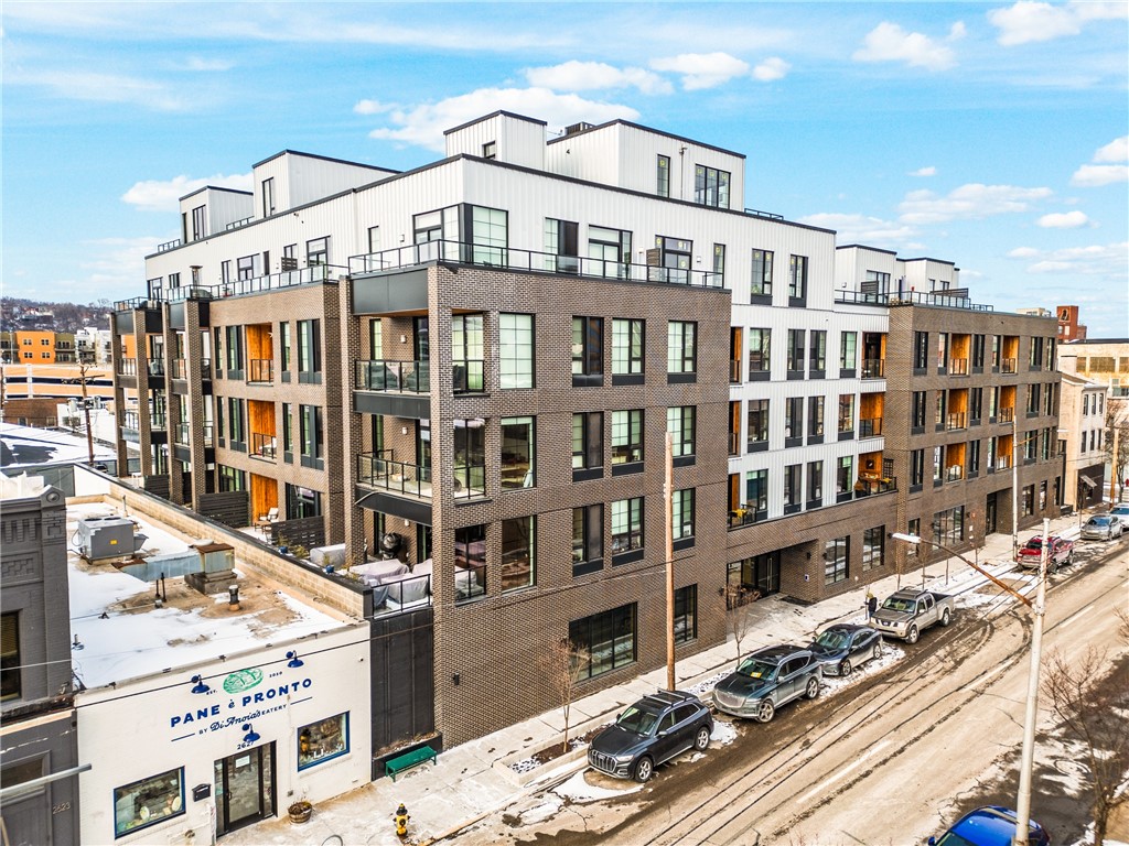 2635 Penn Avenue 201