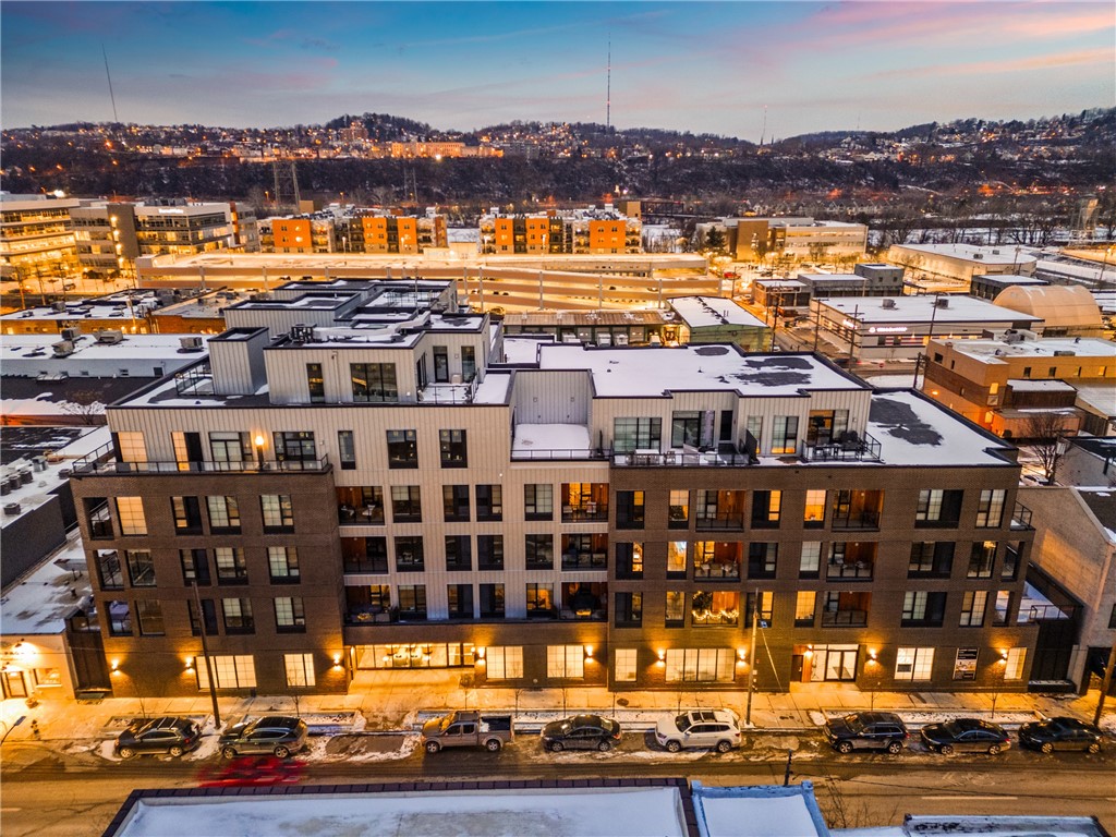 2635 Penn Avenue 201