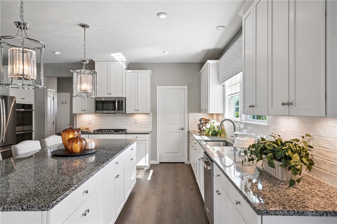 4003 Cross Creek Circle
