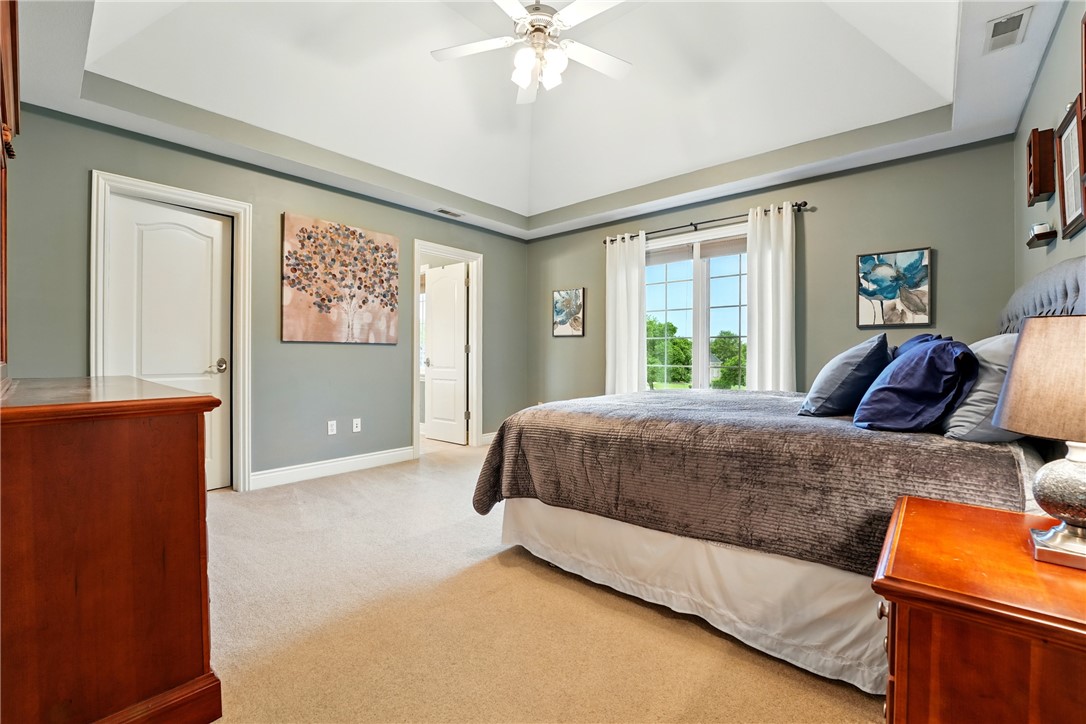 112 Mirage Dr