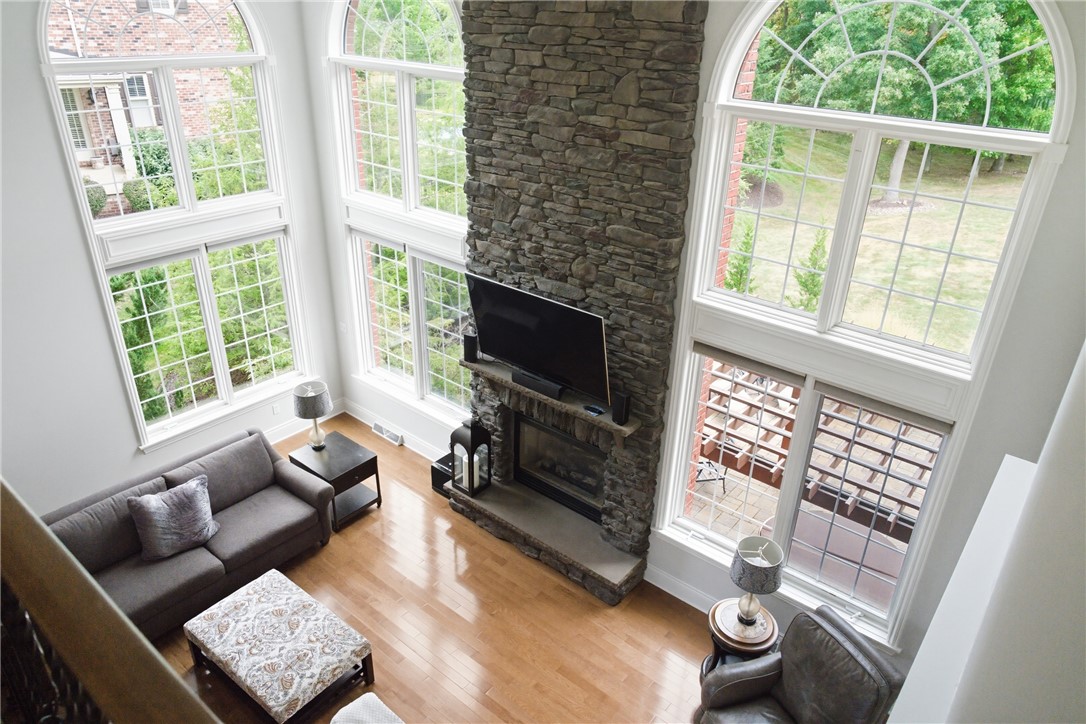 112 Mirage Dr